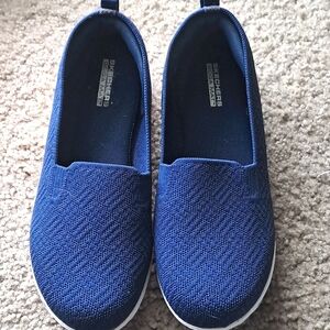 Skechers Go Walk Slip Ons. Womens Size 8.5. Blue